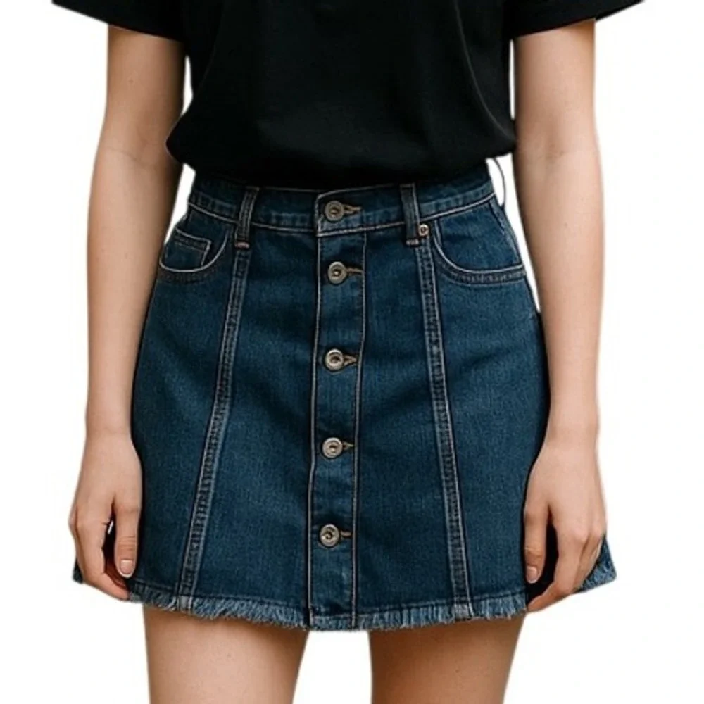 FOREVER 21 Women's A-Line Denim Mini Skirt Dark Wash Button Front Cotton Size 31